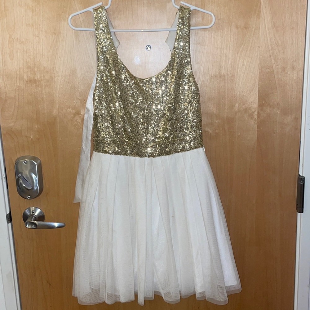 B. Smart Formal Dress Size 11/12 junior